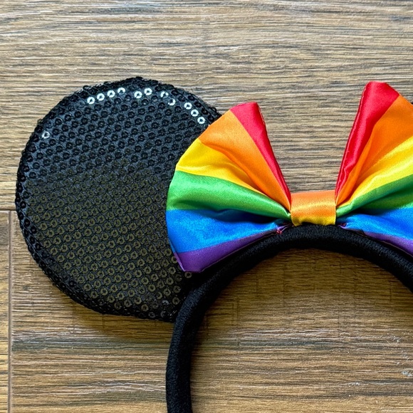 Disney Mickey Minnie Mouse Ears Pride Collection Headband Unisex One Size NWT - Picture 3 of 8